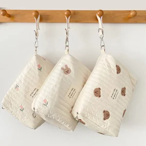 Pochette brodée avec fermeture éclair