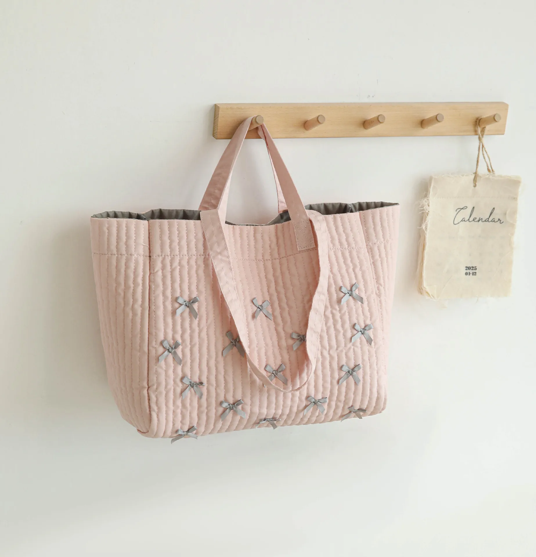 Sac à langer multifonction pour maman, léger et spacieux, à porter en bandoulière ou à la main. – Image 2