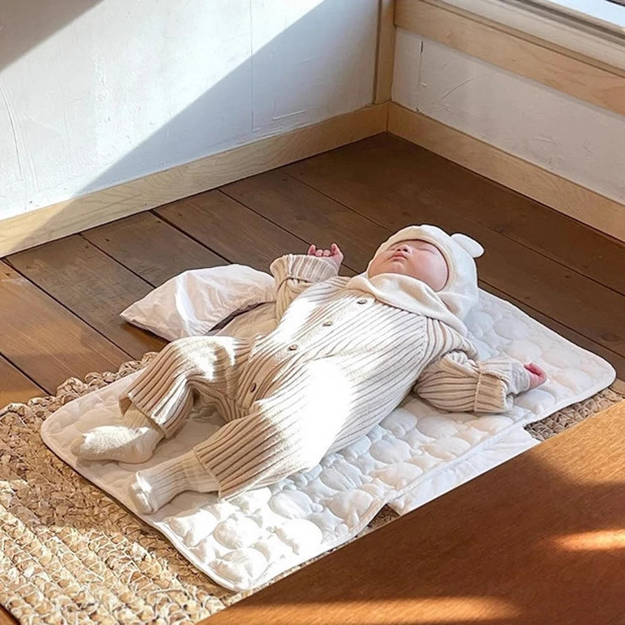 Tapis de change pour bébé pliable, imperméable, portable te durable. – Image 5