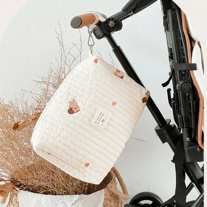 pochette à couches matelassé, organiseur, brodés pour bébés – Image 3